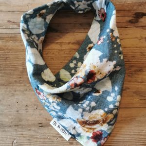 Dreiecktuch Musselin "S" Rosen petrol