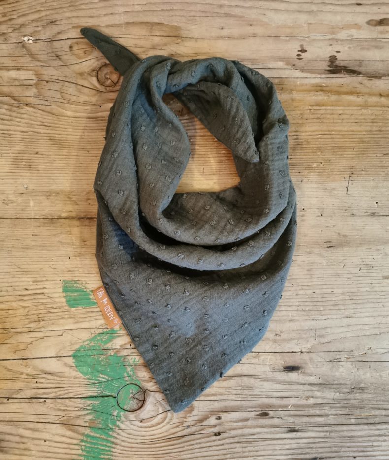 Dreiecktuch "M" Musselin army green