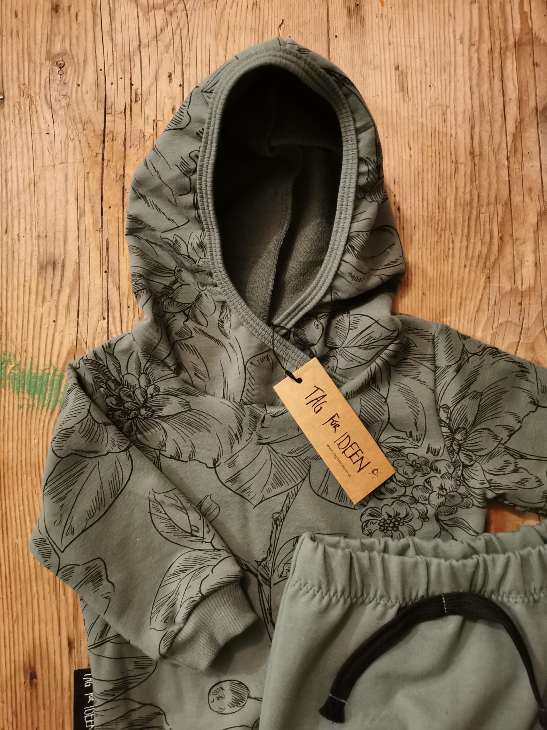 Jogger "Wild Roses" entengrün – Bild 2