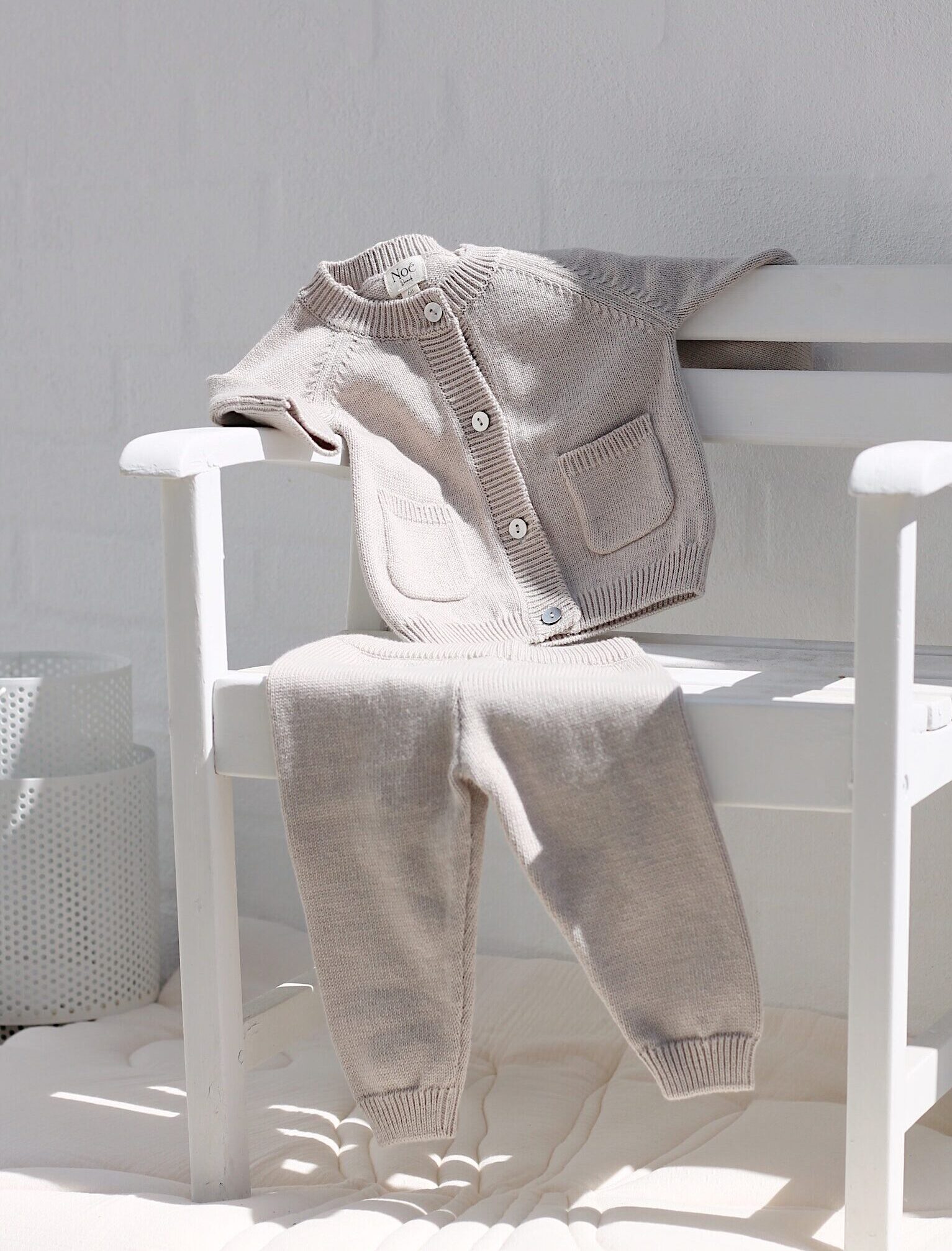 Strick-Set grau/beige