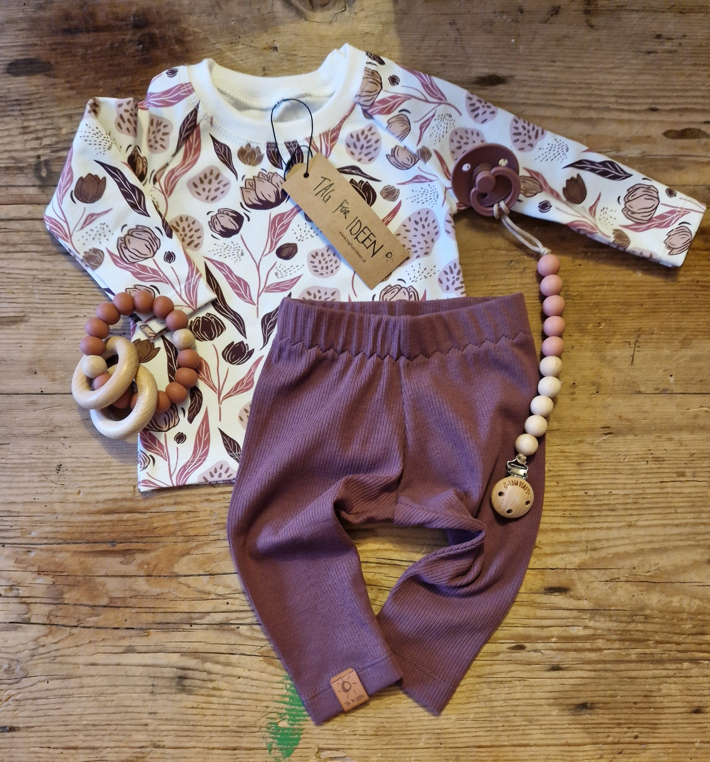 Langarmshirt "Blumen lila/beere" – Bild 2