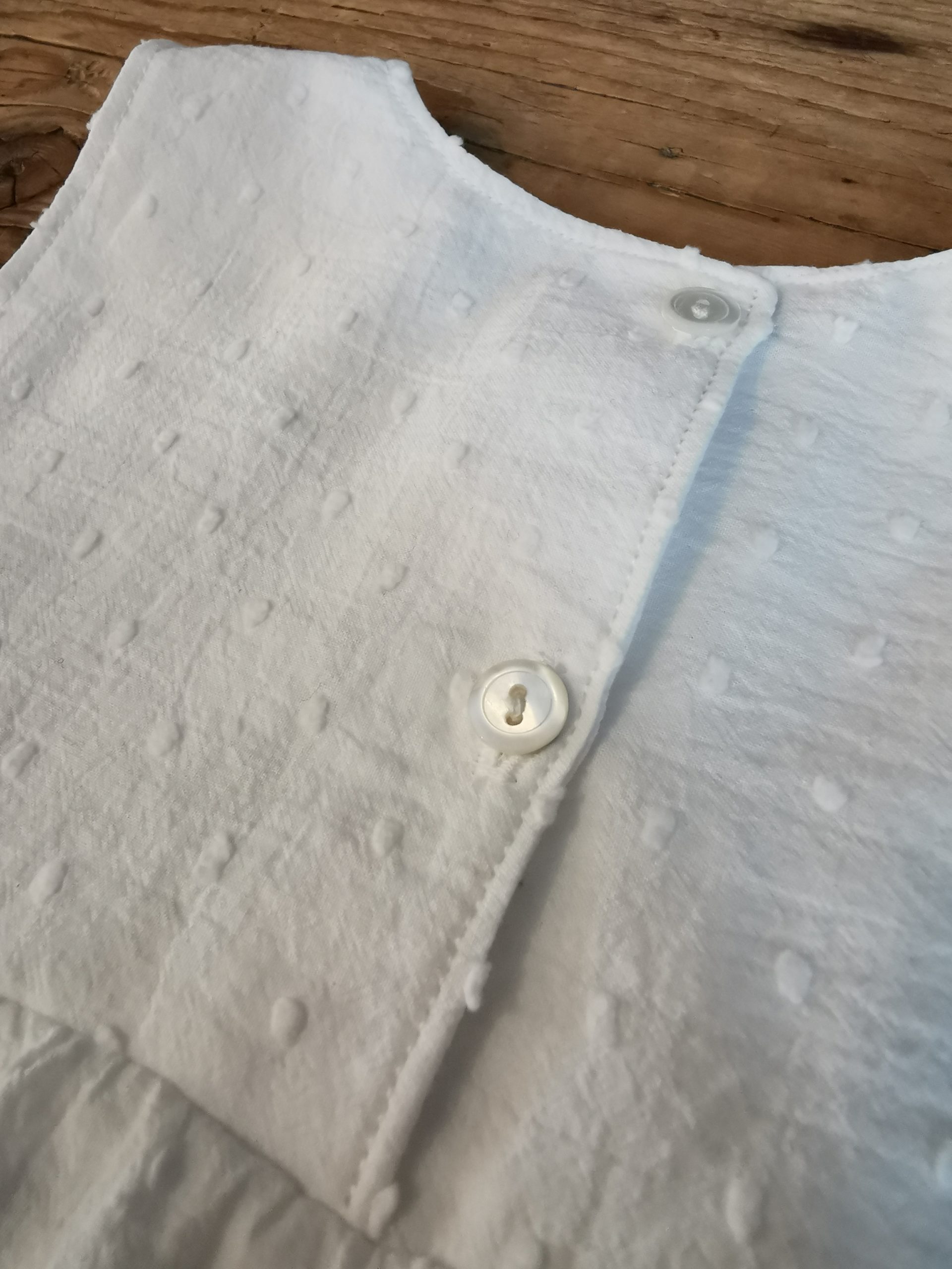 festliches Kleid mit Spitzenbordüre – Bild 4
