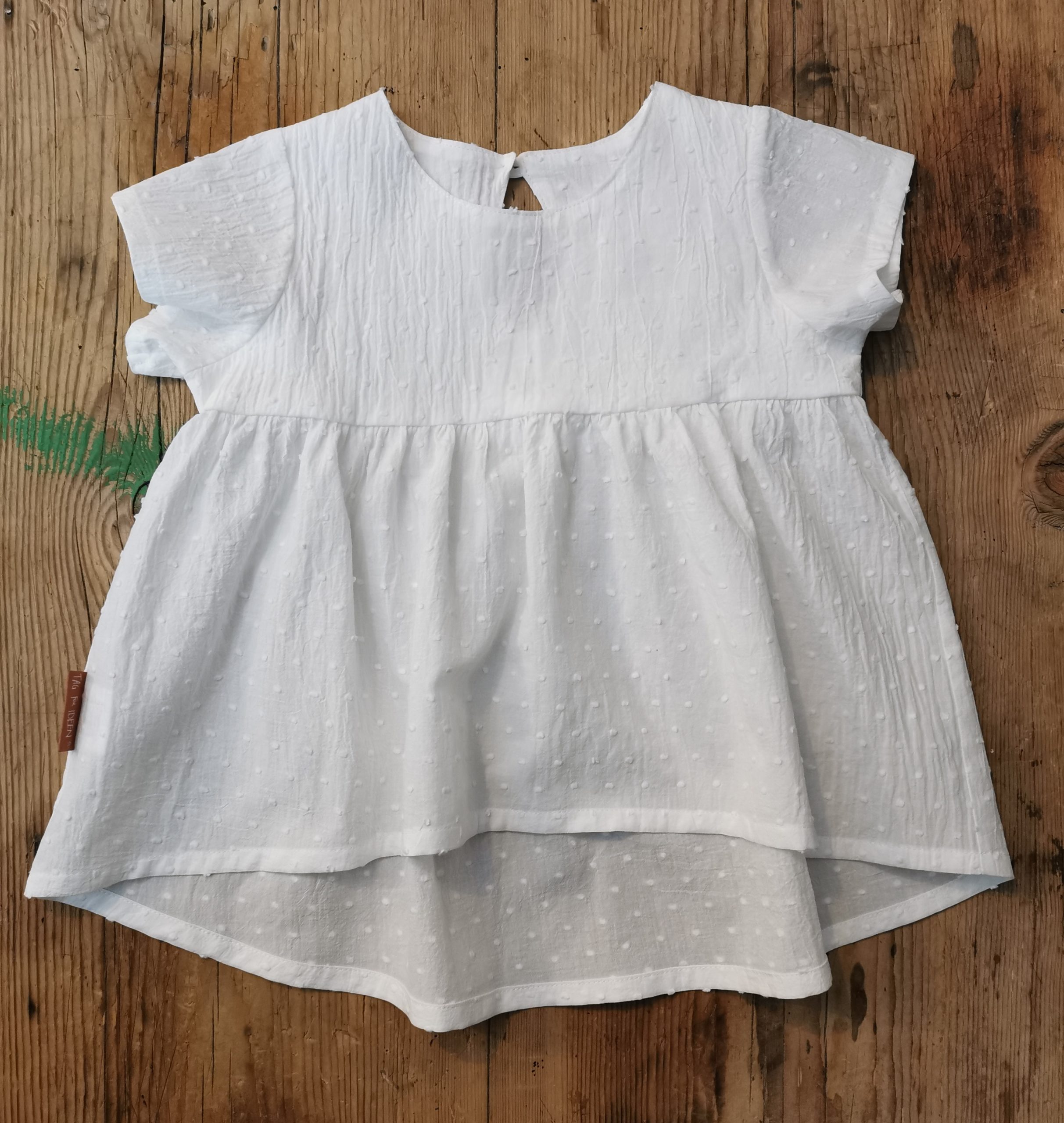 Pünktchen-Tunika weiß