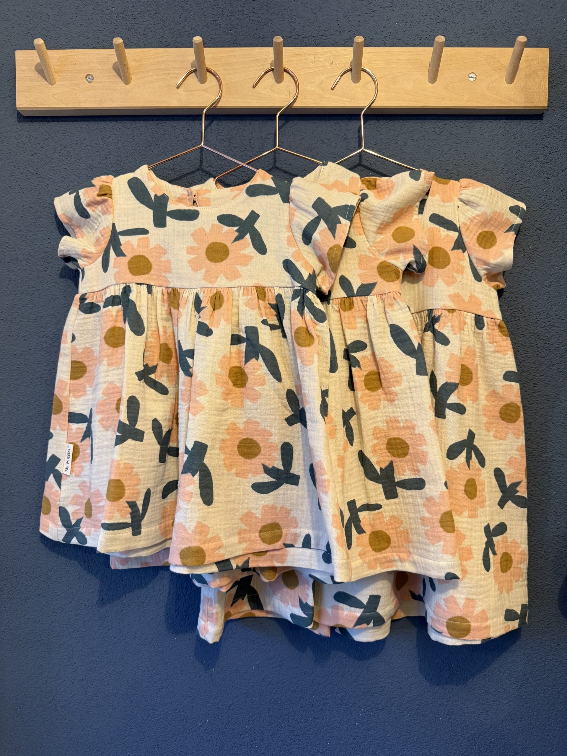 Musselin-Kleid Blumen – Bild 4