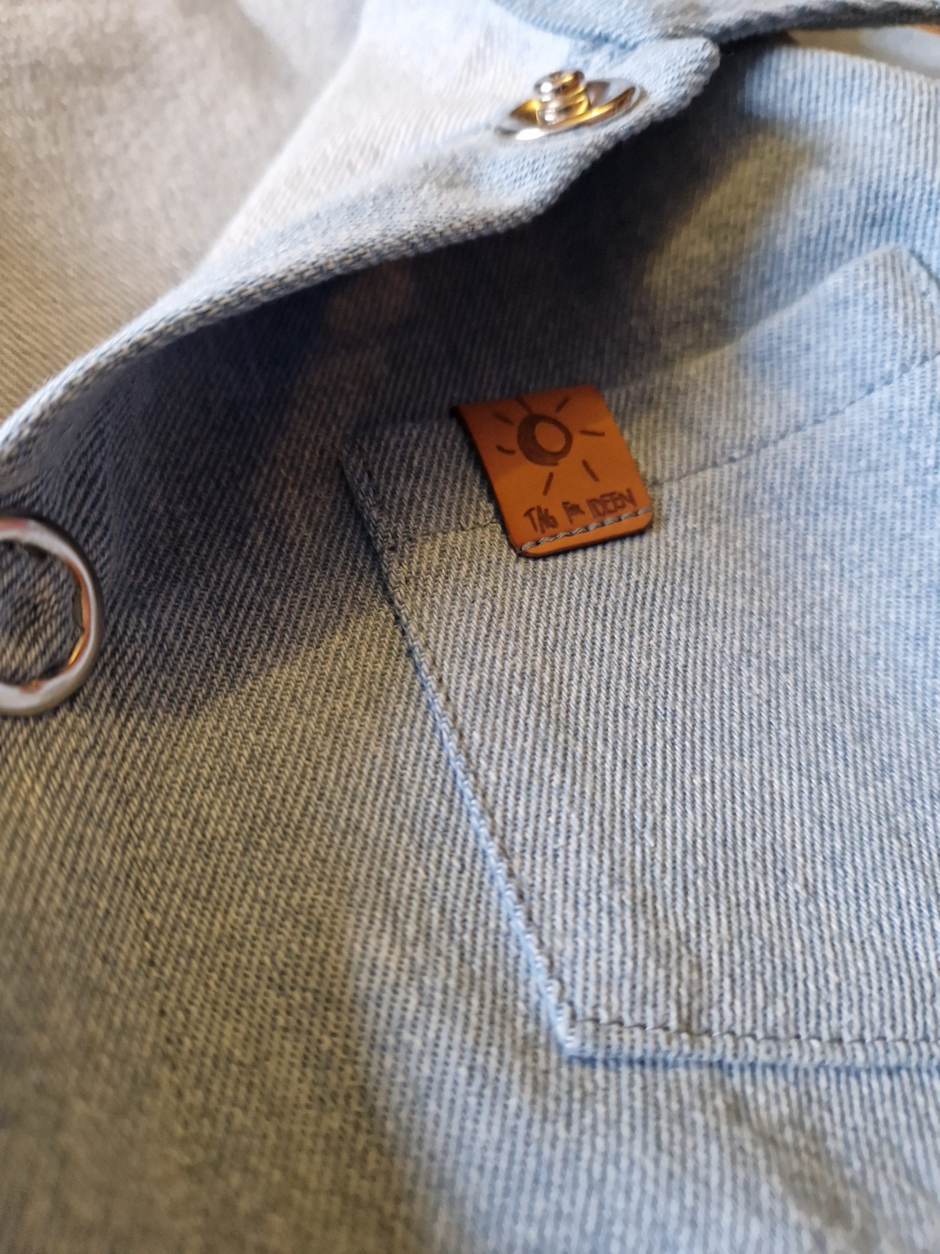 Jeansjacke aus washed Denim – Bild 3