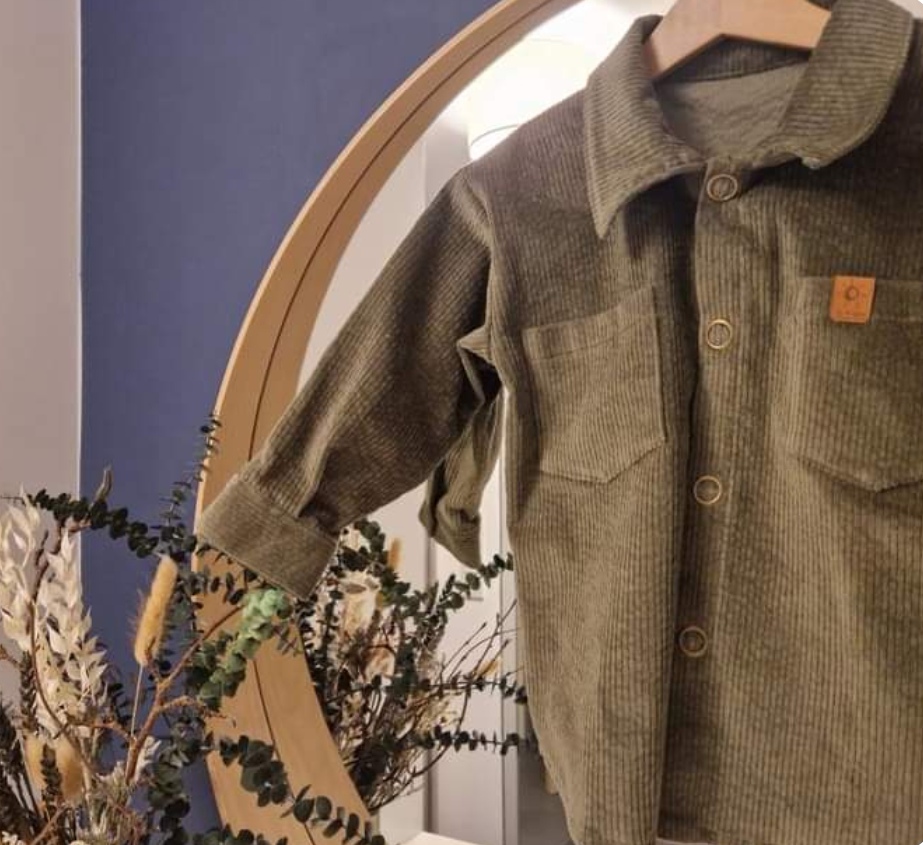 Hemdjacke aus Cord army green