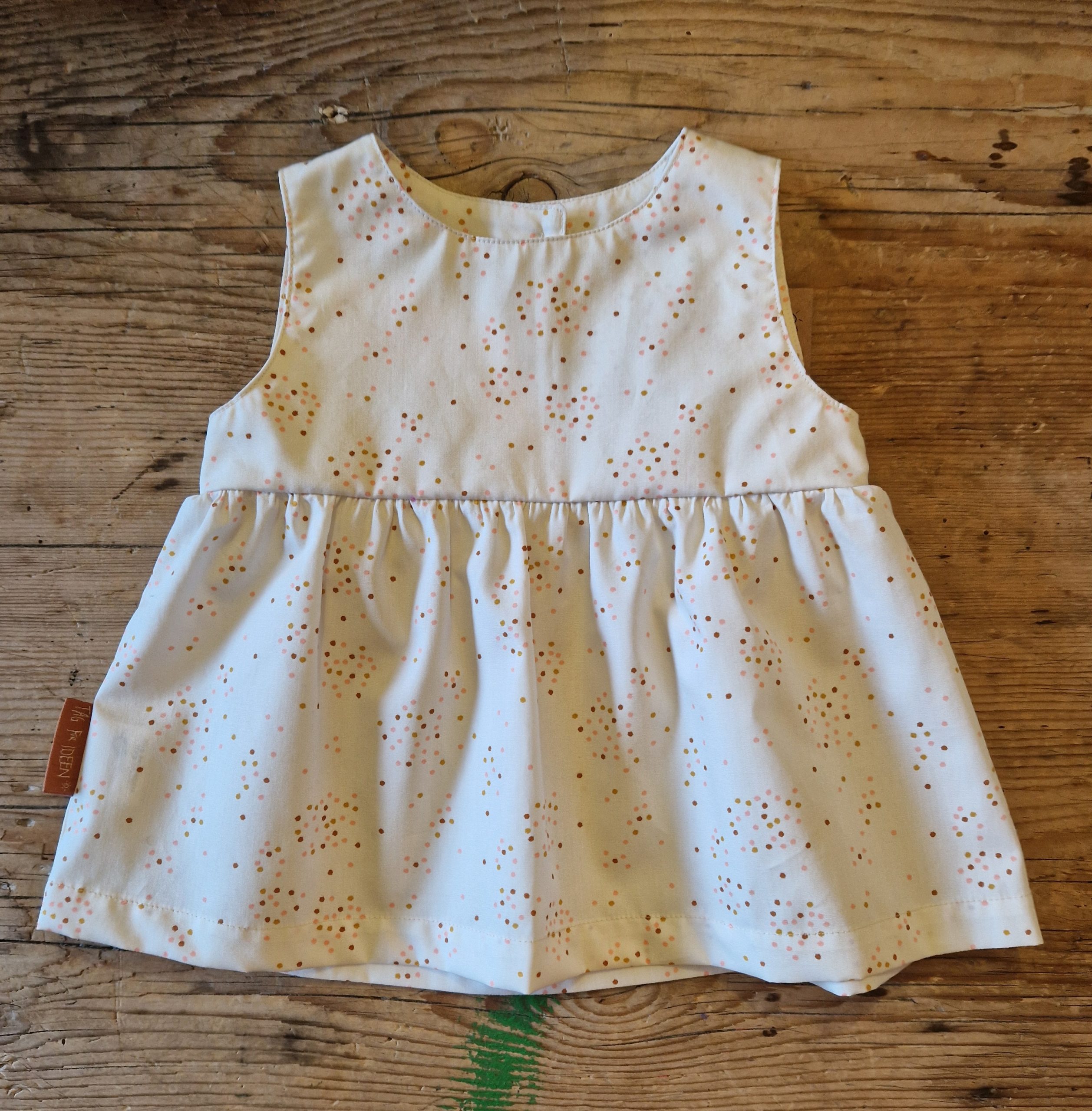Kleid mit zarten Punkten – Bild 2