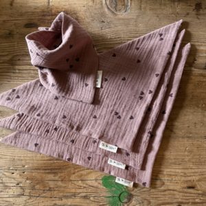 Dreiecktuch Musselin "S" Herzen altrosa/beere