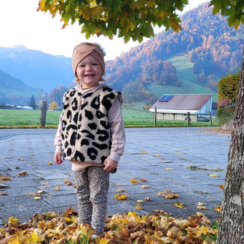 Leo-Weste schwarz/beige