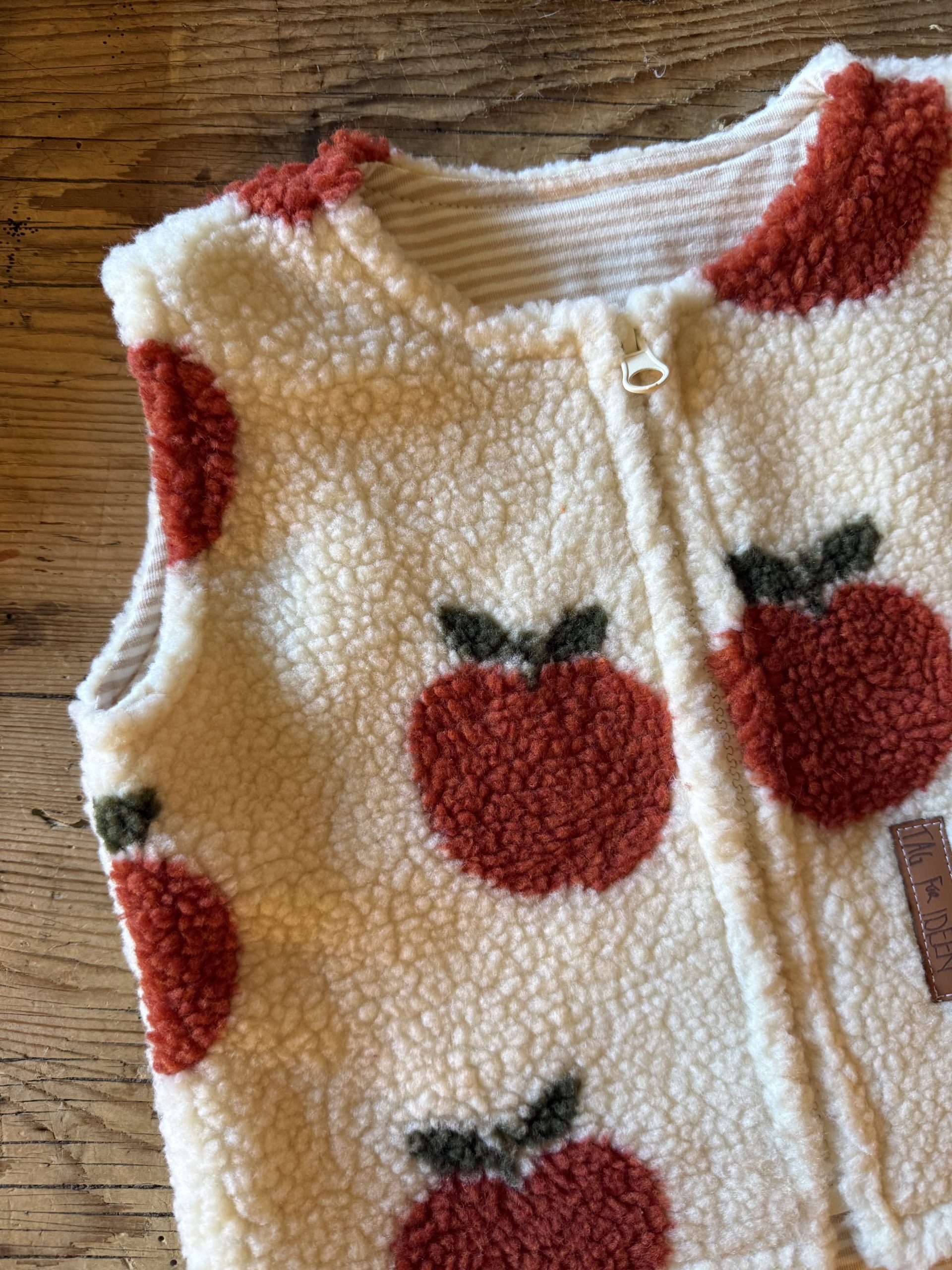 Apfel Plüsch-Weste – Bild 4