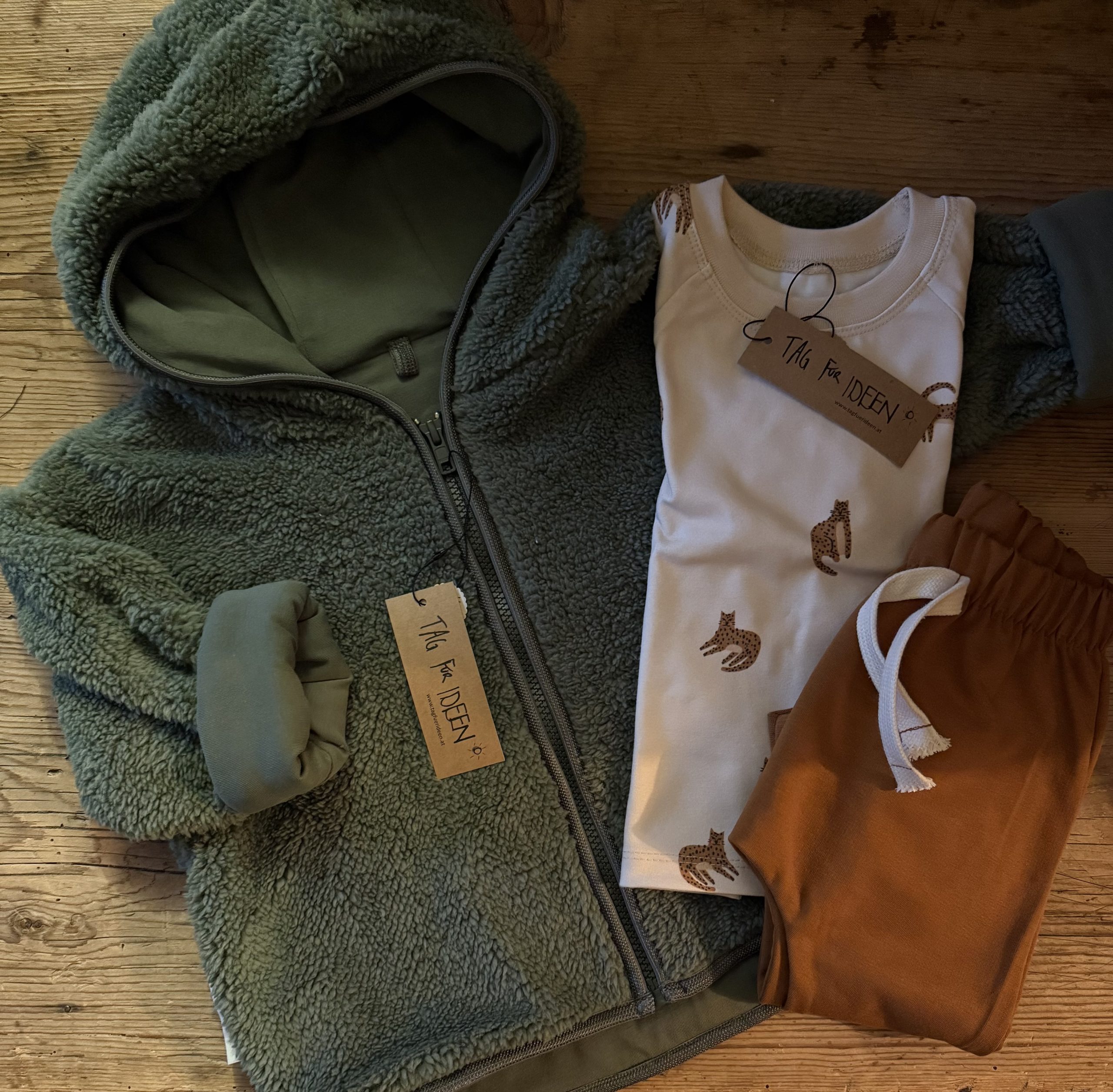 Plüsch-Jacke oliv – Bild 3