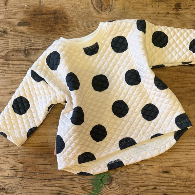 Stepp-Sweater Punkte "schwarz-weiß"