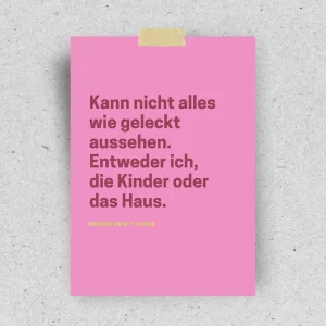 Postkarte "Moms don't judge"
