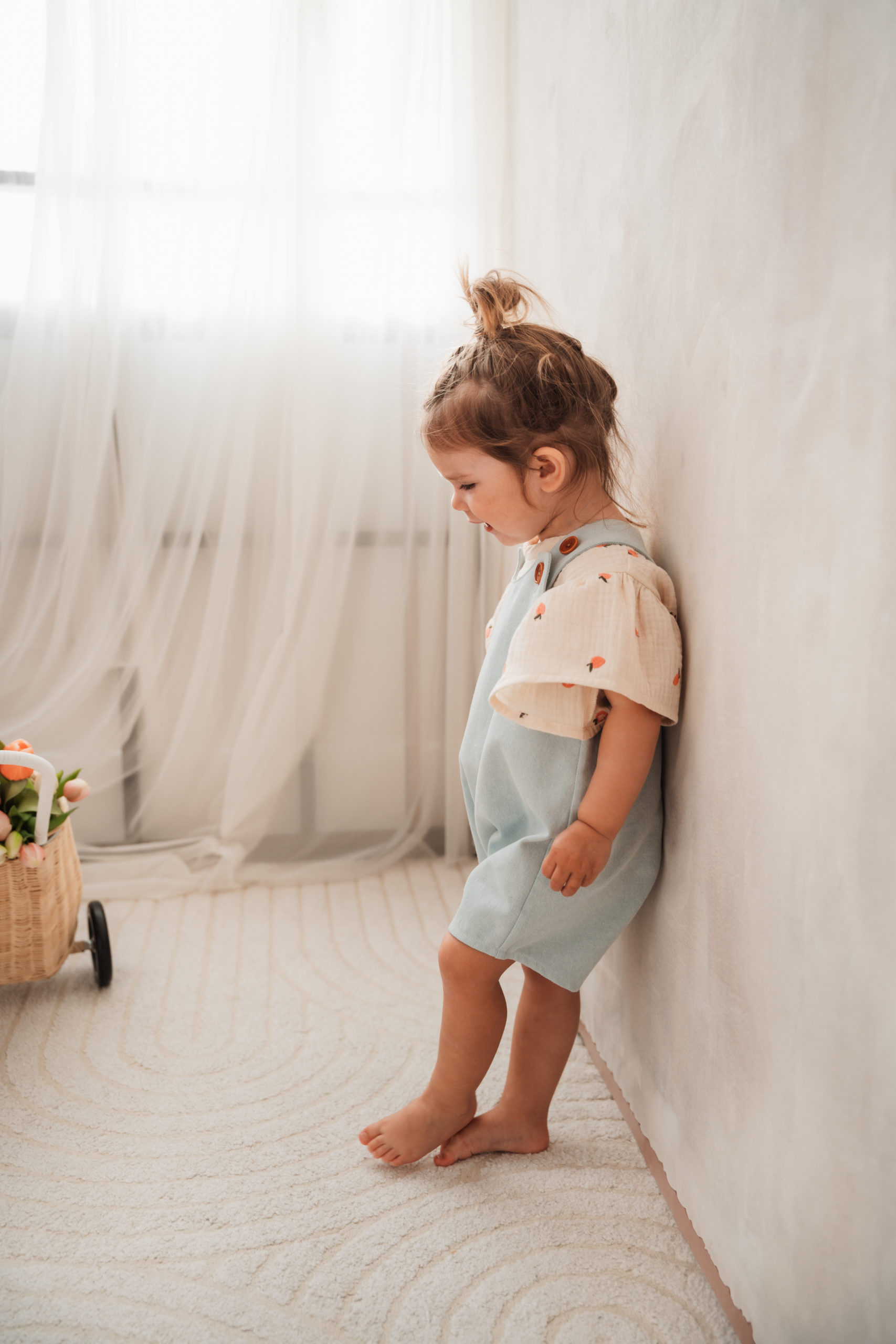 Musselin Latzhose Streifen hellblau – Bild 5