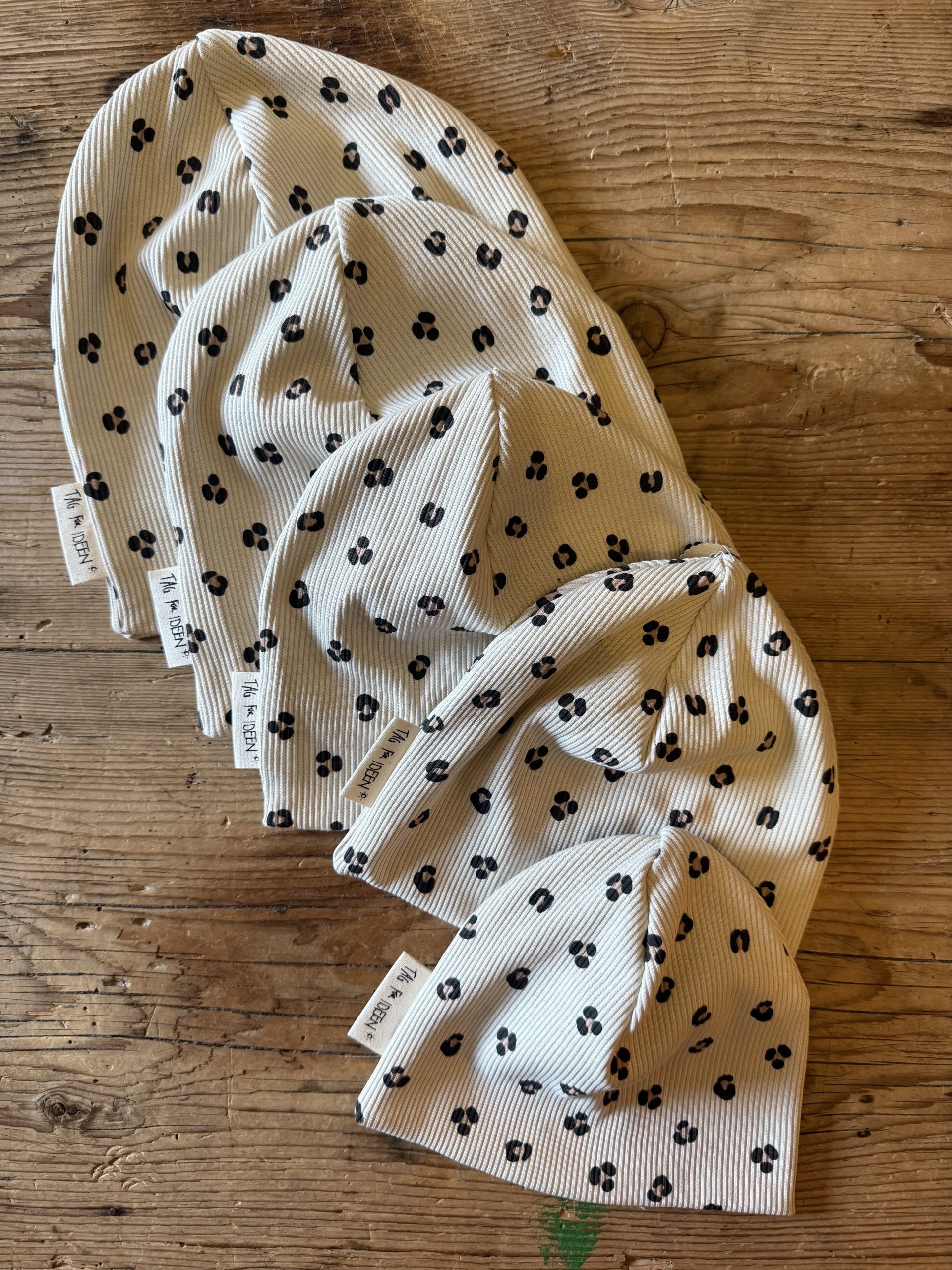 Rib-Beanie "Leo-Muster"