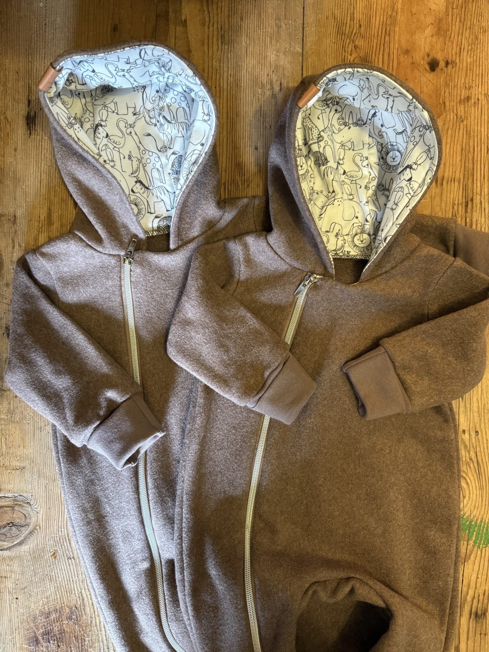 Baumwollfleece-Overall taupe meliert – Bild 4